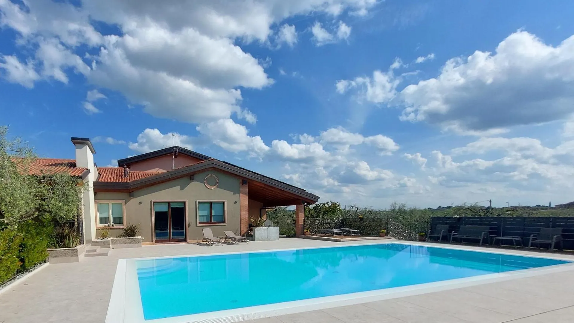 Apartament Casa Pergola 2 - Fronte Piscina, Parking Bardolino