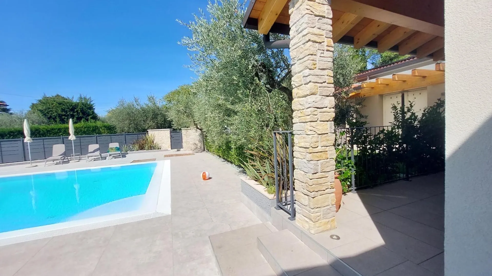شقة Casa Pergola 2 - Fronte Piscina, Parking باردولينو