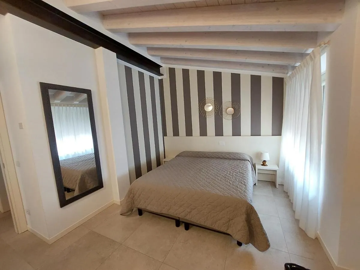 Casa Pergola 2 - Fronte Piscina, Parking Lägenhet Bardolino