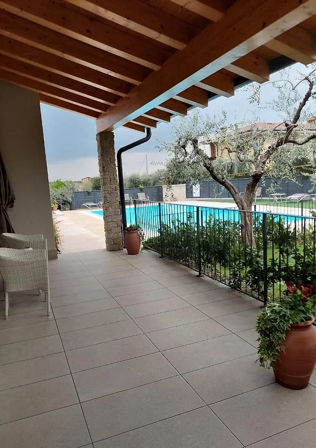 Casa Pergola 2 - Grazioso Appartamento Per 5 Ospiti - Fronte Piscina, Parking 0*, Μπαρντολίνο